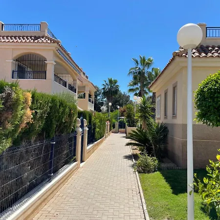 / Penthouse Mil Palmeras 아파트 *